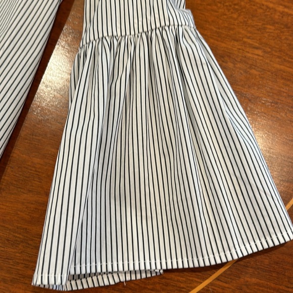 Black and white striped shirt.  Bell sleeves XL.  Gibson - Picture 2 of 4